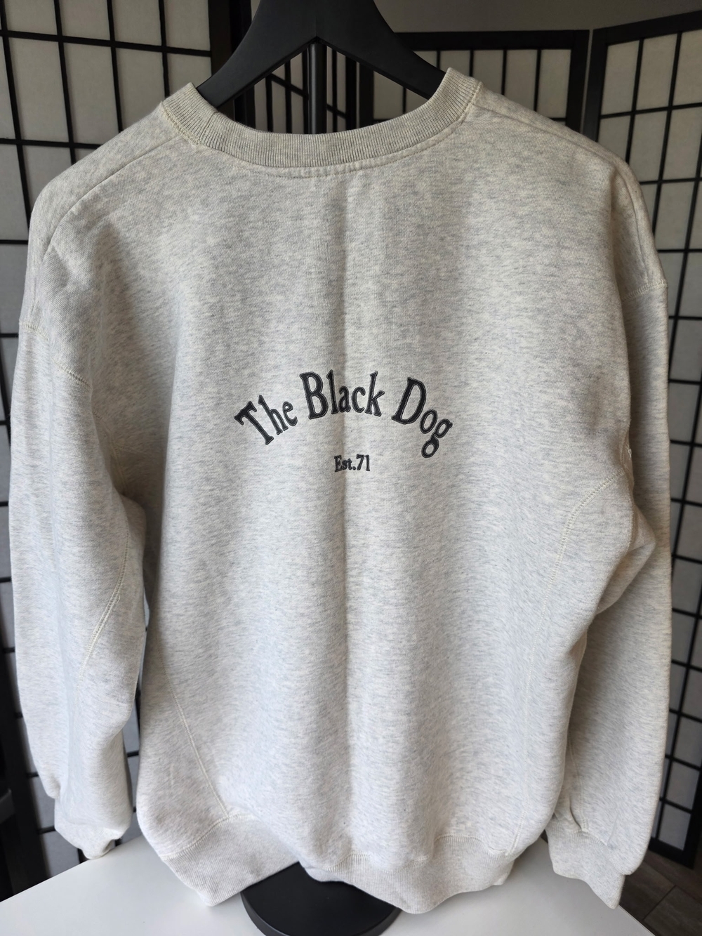 Black Dog Women's Oatmeal Gray Sweatshirt ~ Size Medium - Picture 7 of 9
